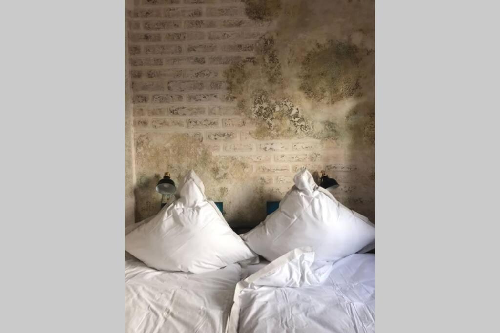Wunderschoene Wohnung Mit Blick Auf Die Weinberge Neustadt an der Weinstrasse Exterior photo